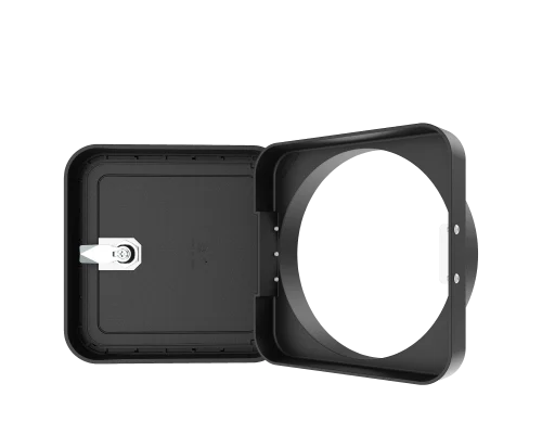 Tapa delantera singular para portamangueras.